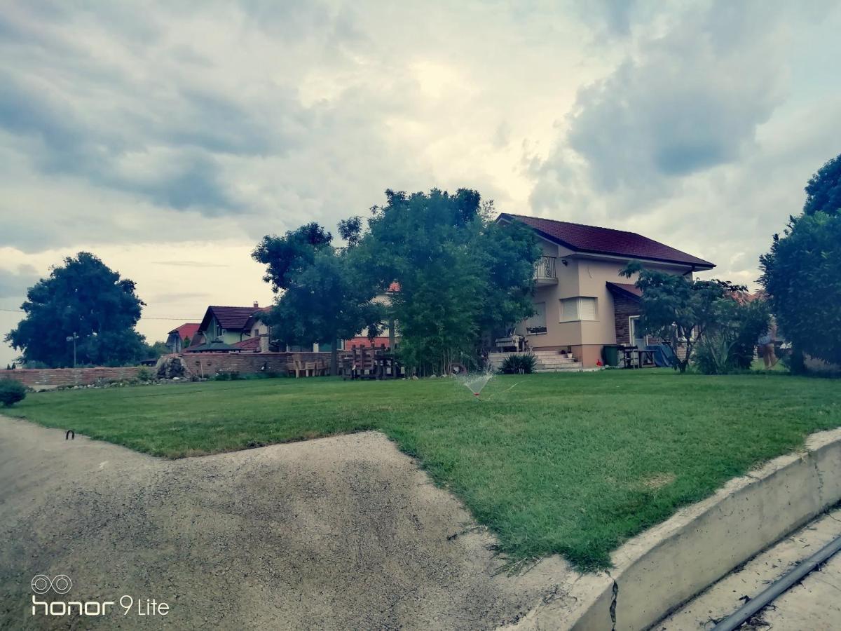 Vila Maza Smederevo Buitenkant foto