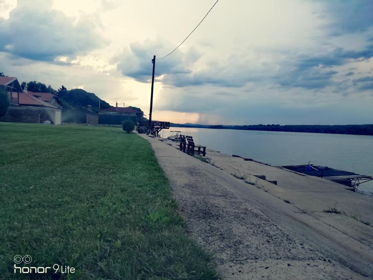 Vila Maza Smederevo Buitenkant foto