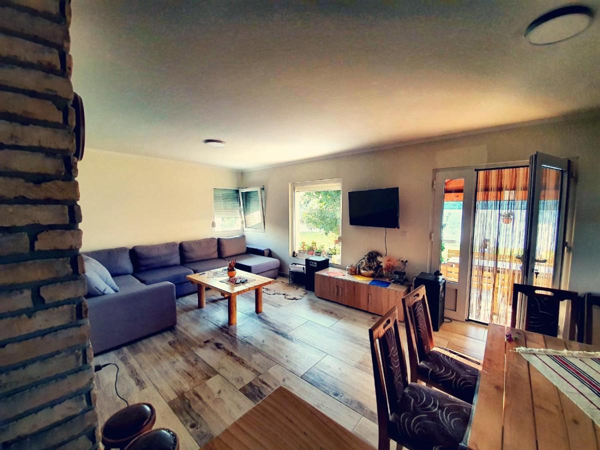 Vila Maza Smederevo Buitenkant foto
